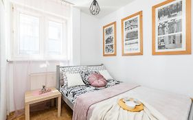 Super Apart Chałubińskiego 9
